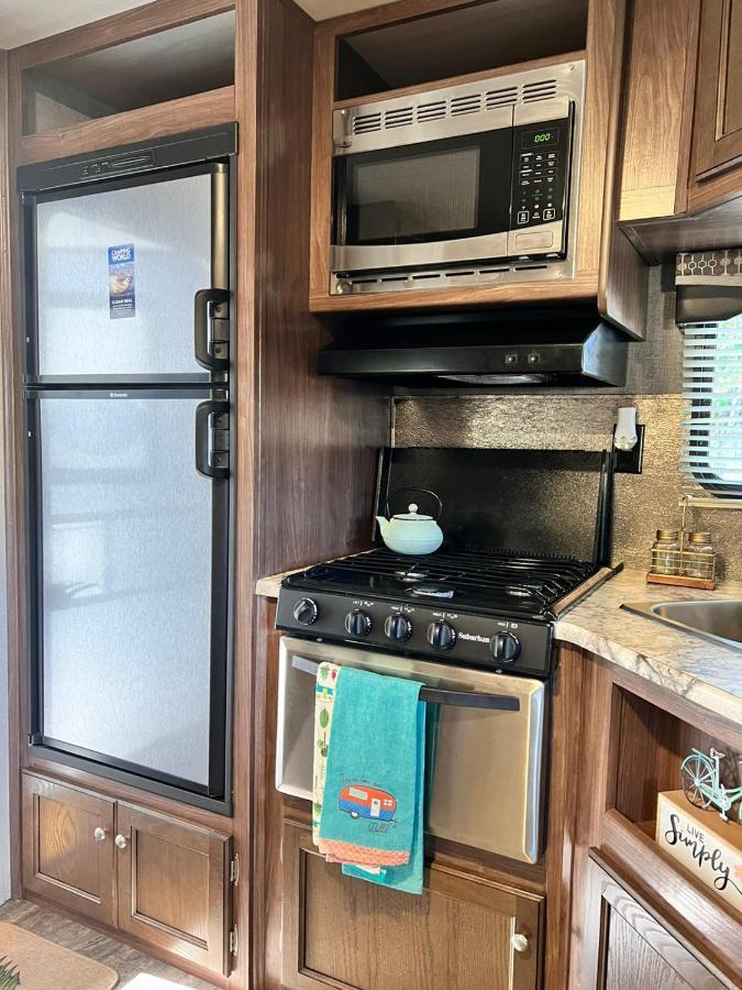 Rv Camper Paradise On The Wheels In Clearwater Beaches Largo Buitenkant foto