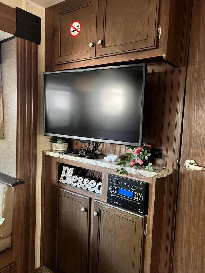 Rv Camper Paradise On The Wheels In Clearwater Beaches Largo Buitenkant foto