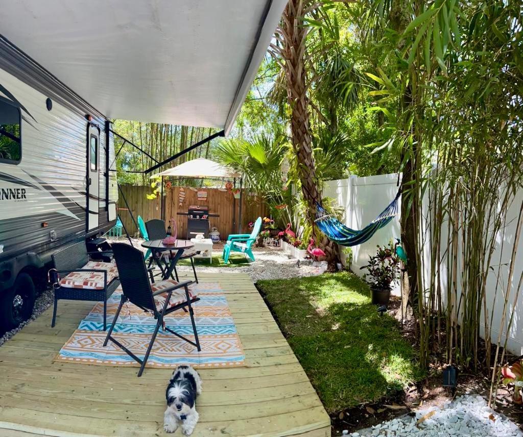 Rv Camper Paradise On The Wheels In Clearwater Beaches Largo Buitenkant foto