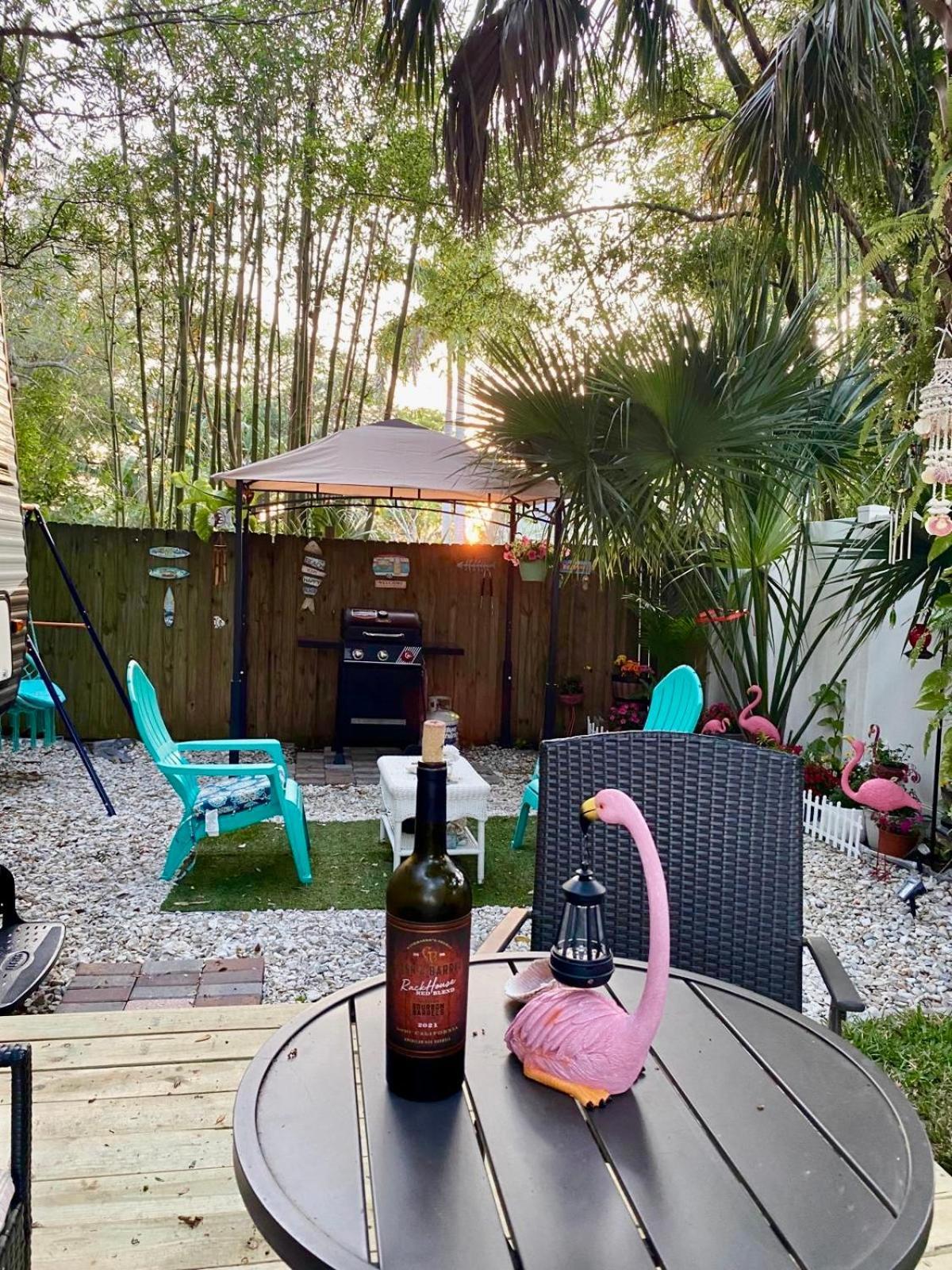 Rv Camper Paradise On The Wheels In Clearwater Beaches Largo Buitenkant foto